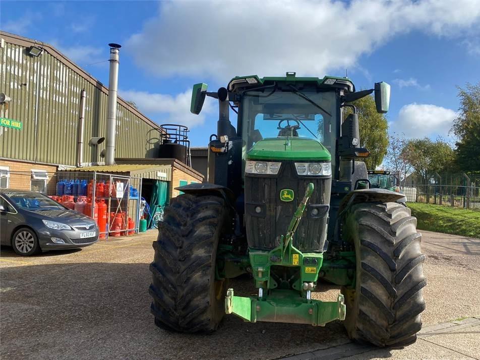 Tractor - John Deere 7R310