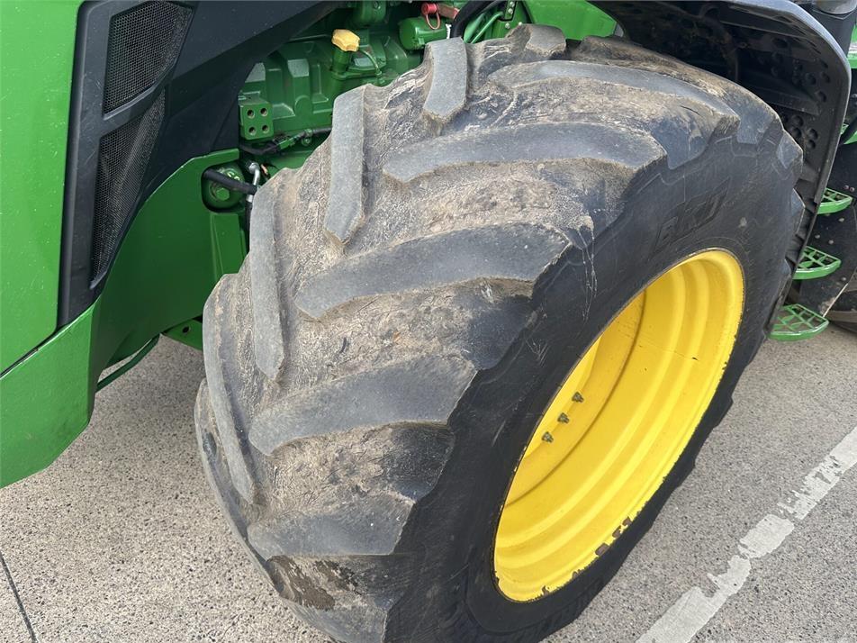 Tractor - John Deere 8R 370