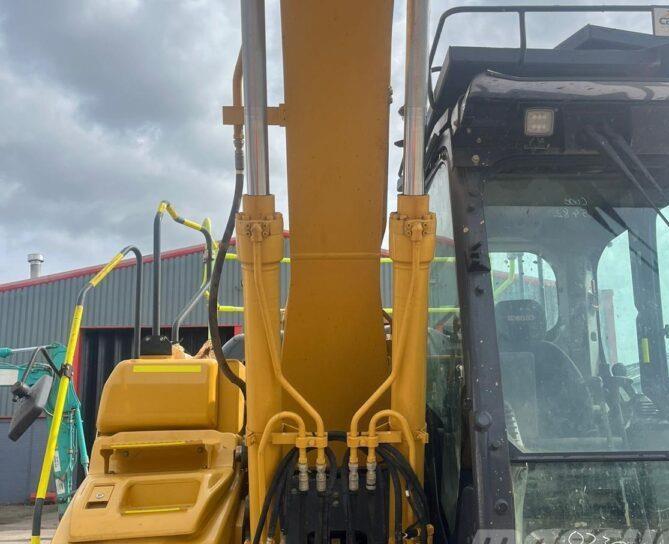 Excavator pe senile - Kobelco SK130LC-11