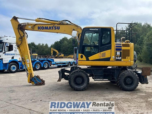 Excavator pe roti - Komatsu PW 148-11