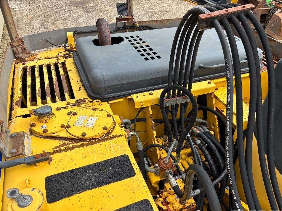 Excavator pe roti - Komatsu PW 160-7 - PW160 - PW 160 - PW 180 - PW 140