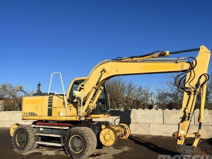 Excavator pe roti - Komatsu PW130-6