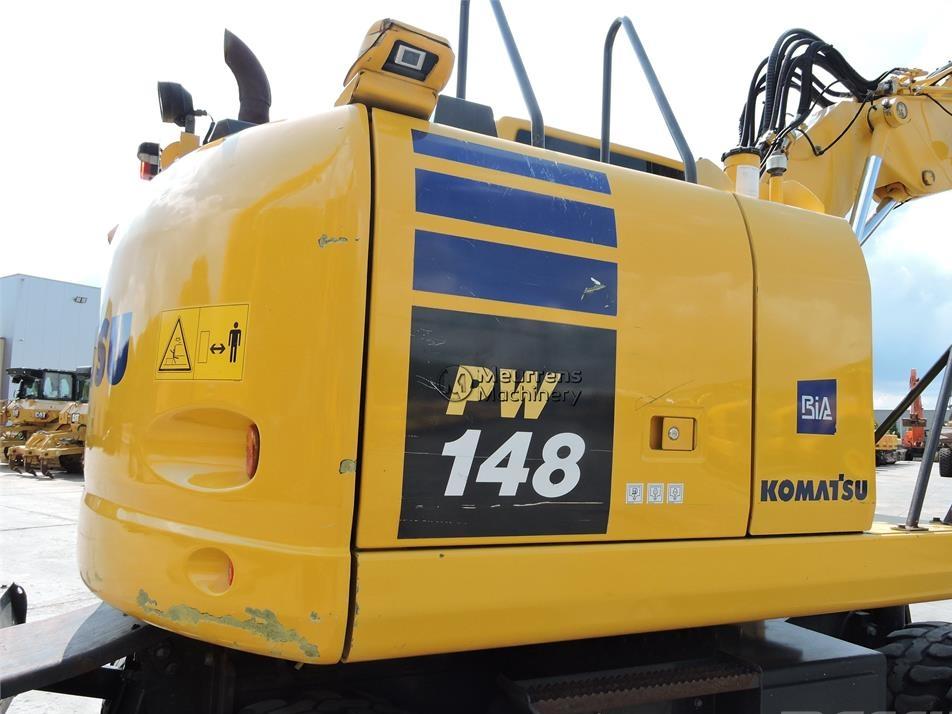 Excavator pe roti - Komatsu PW148