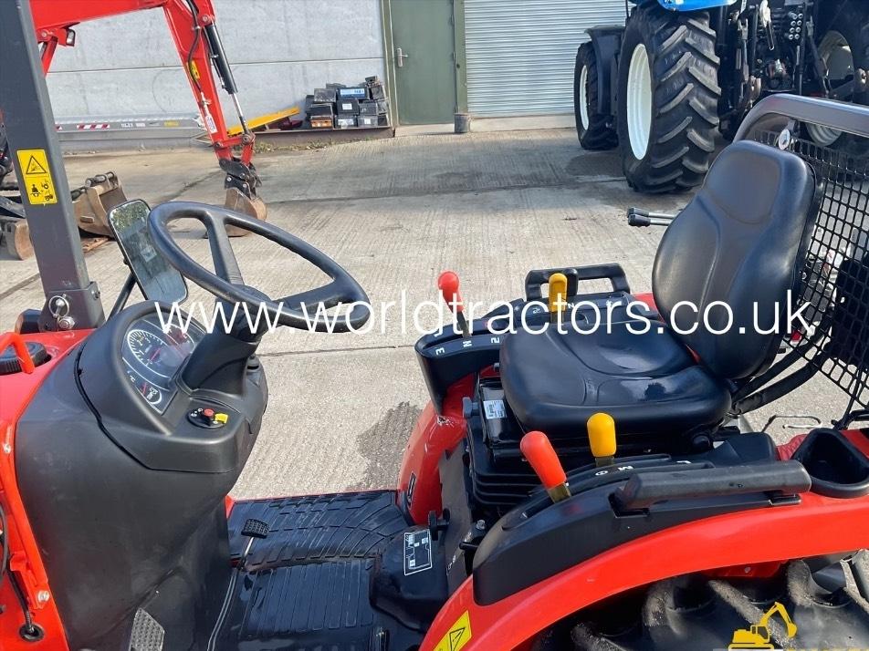 Tractor - Kubota B 1241