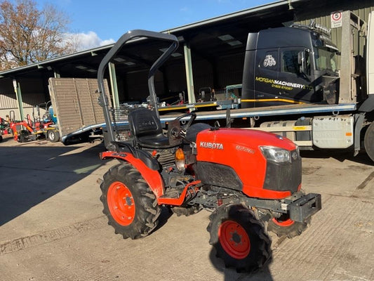 Tractor - Kubota B 2261