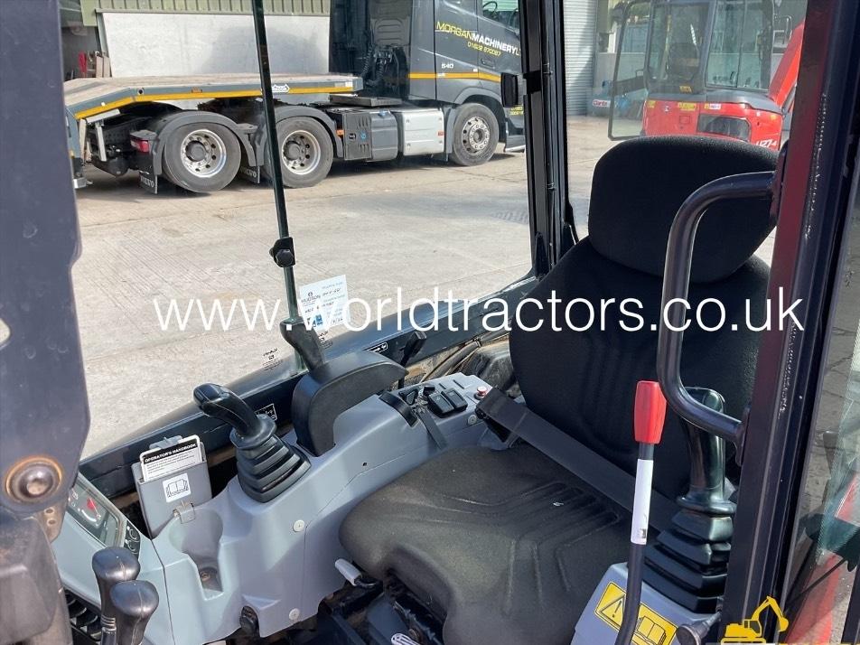 Miniexcavator - Kubota KX 027-4