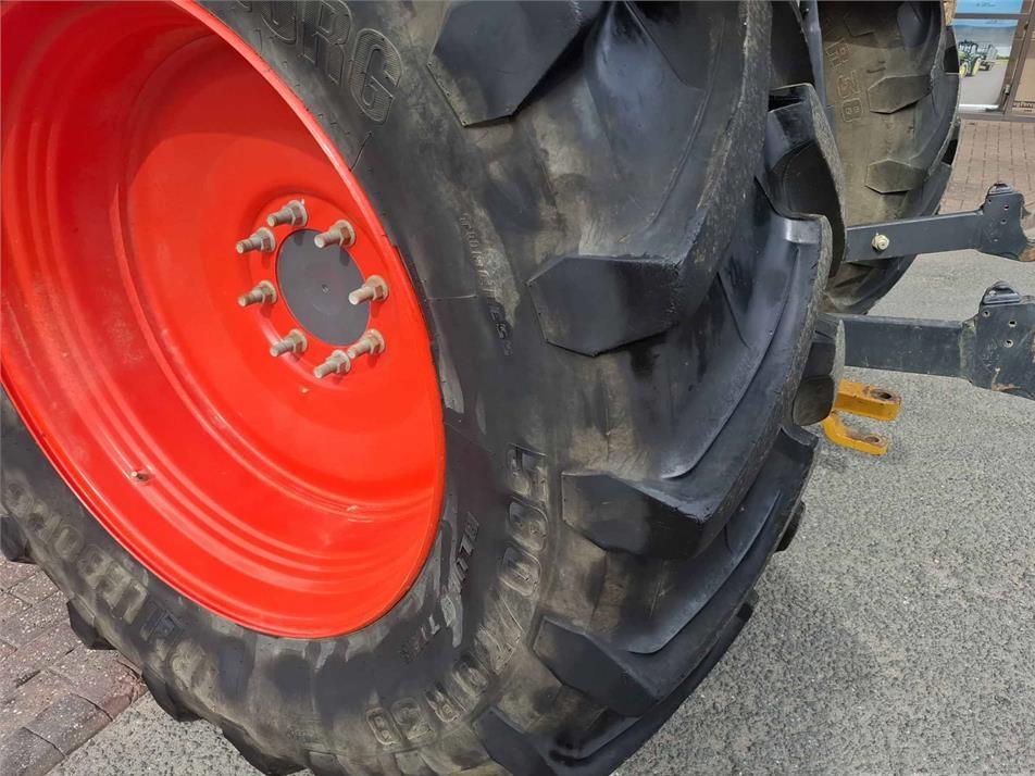 Tractor - Kubota M7153