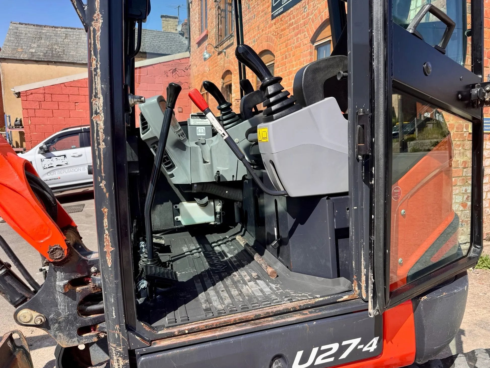 Utilaj - Kubota U27 - VASTech Machinery