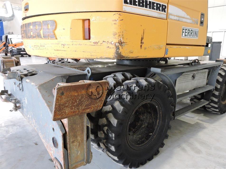 Excavator pe roti - Liebherr A312