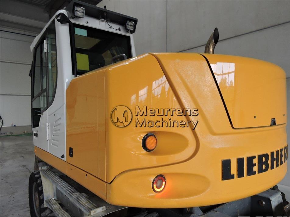 Excavator pe roti - Liebherr A918
