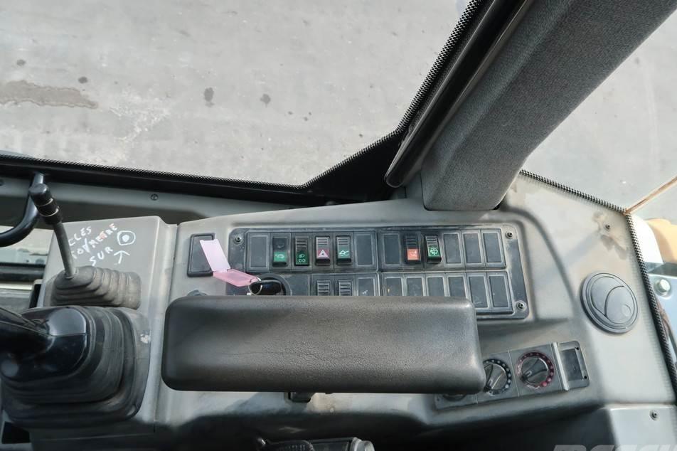 Incarcator frontal - Liebherr L 506