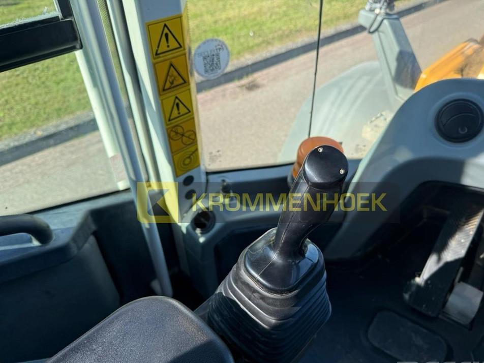 Incarcator frontal - Liebherr L 586 Xpower