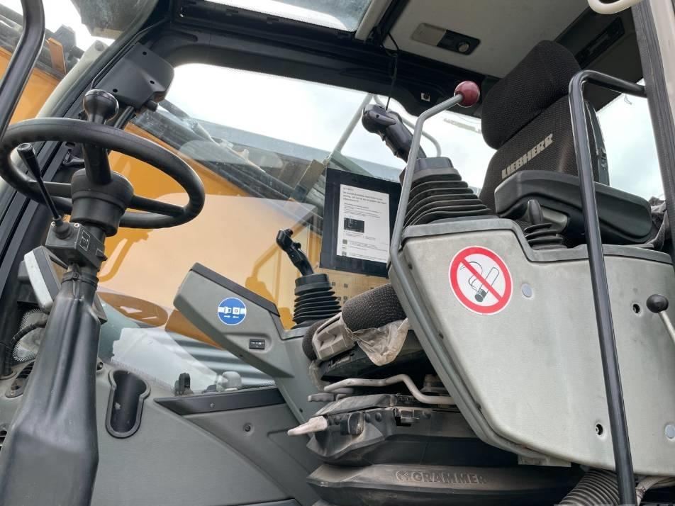 Excavator pe roti - Liebherr LH 24