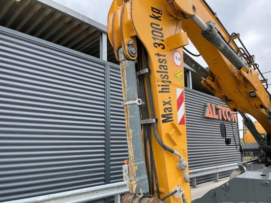 Excavator pe roti - Liebherr LH 24