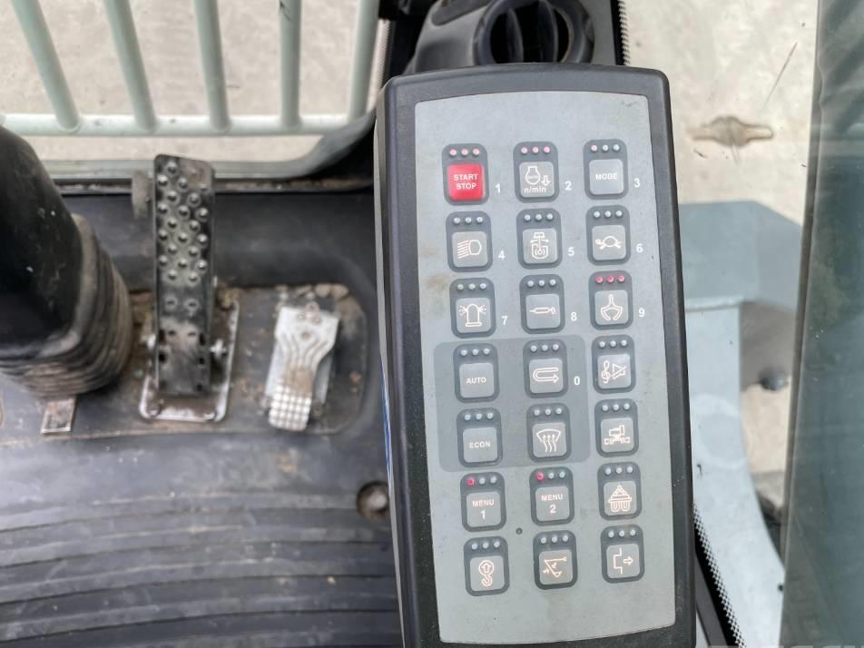 Excavator pe roti - Liebherr LH 24