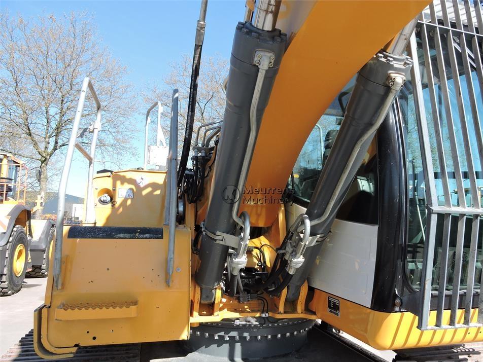 Excavator pe senile - Liebherr R926LC