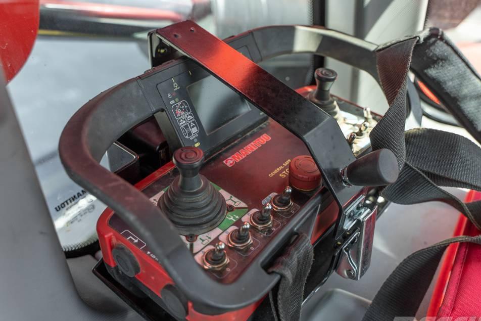 Incarcator telescopic - Manitou MRT 3570 360 210 Y