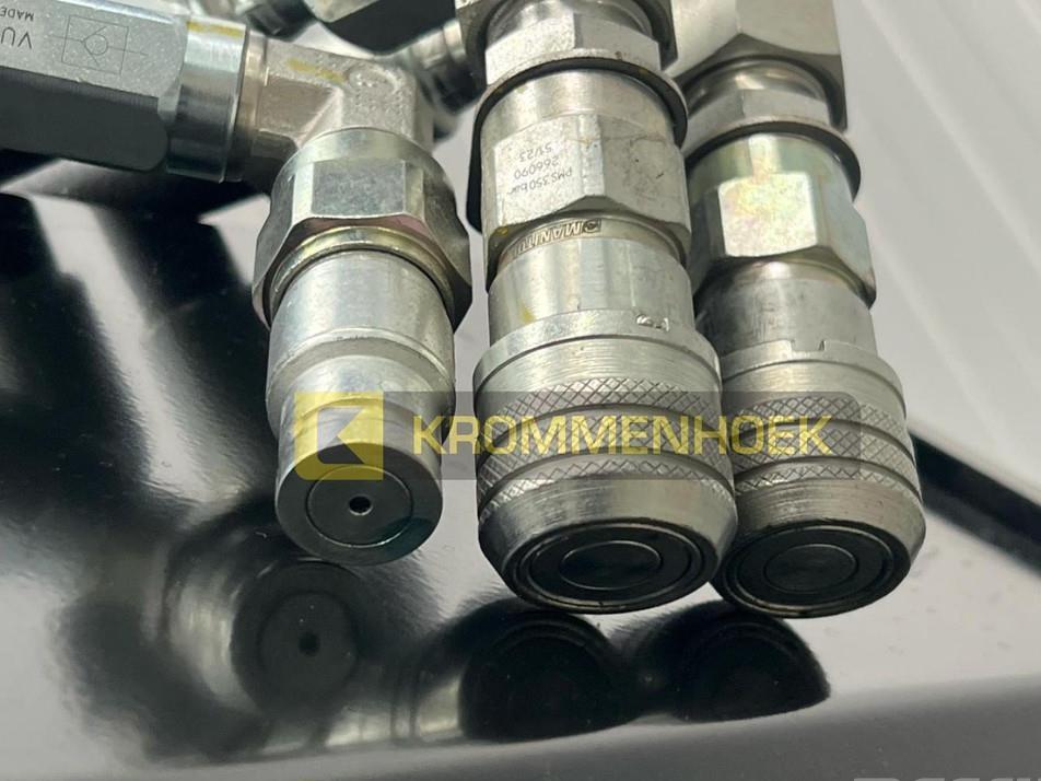 Incarcator telescopic - Manitou W6000 Winch 6 ton