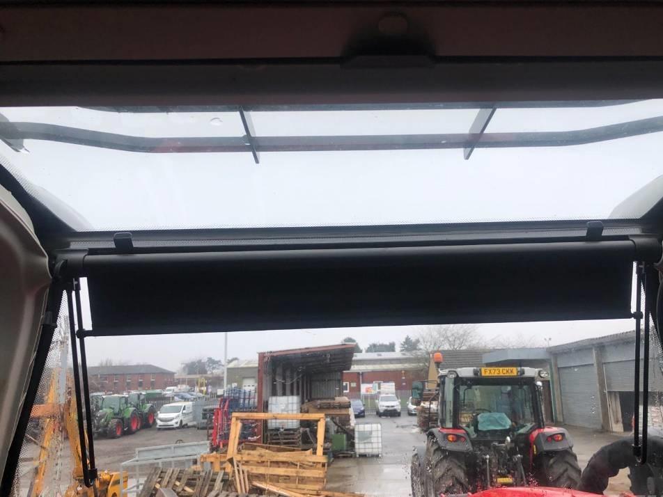 Tractor - Massey Ferguson 4710M CAB