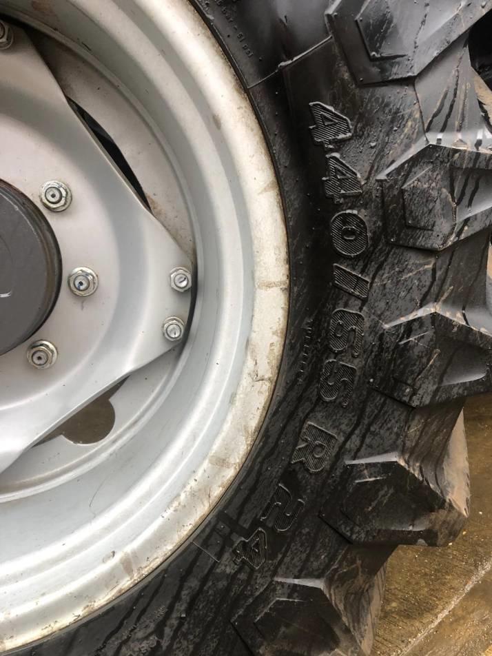 Tractor - Massey Ferguson 4710M CAB