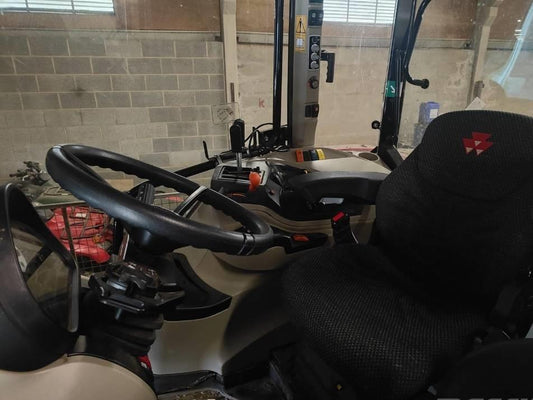 Tractor - Massey Ferguson 5709m cab