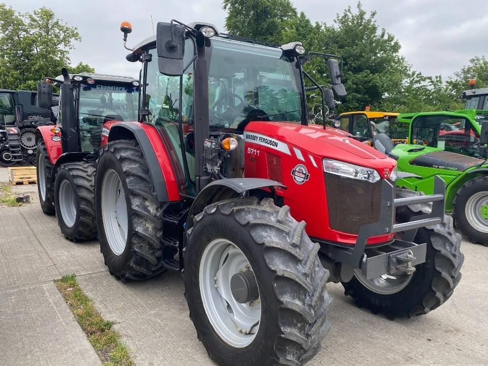 Tractor - Massey Ferguson 5711