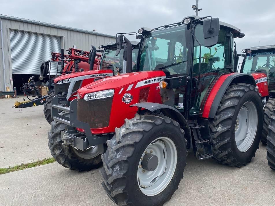 Tractor - Massey Ferguson 5711