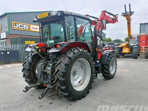 Tractor - Massey Ferguson 5711M CAB