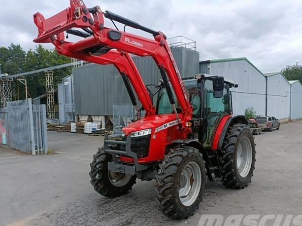 Tractor - Massey Ferguson 5711M CAB