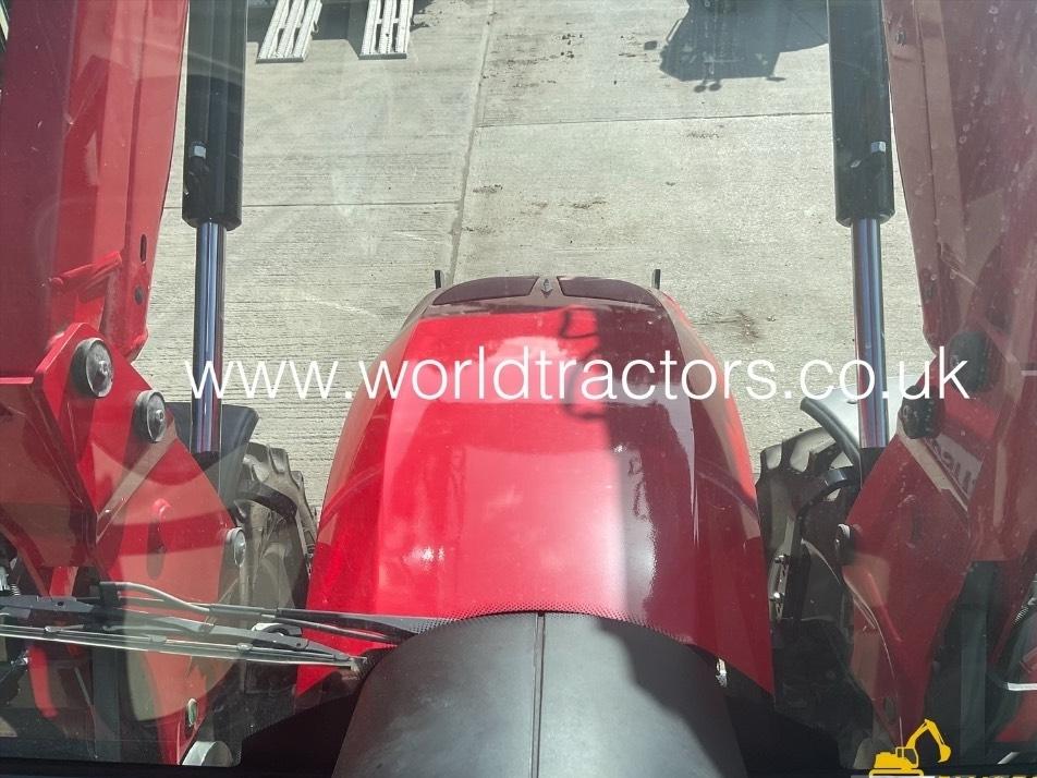 Tractor - Massey Ferguson 5711M