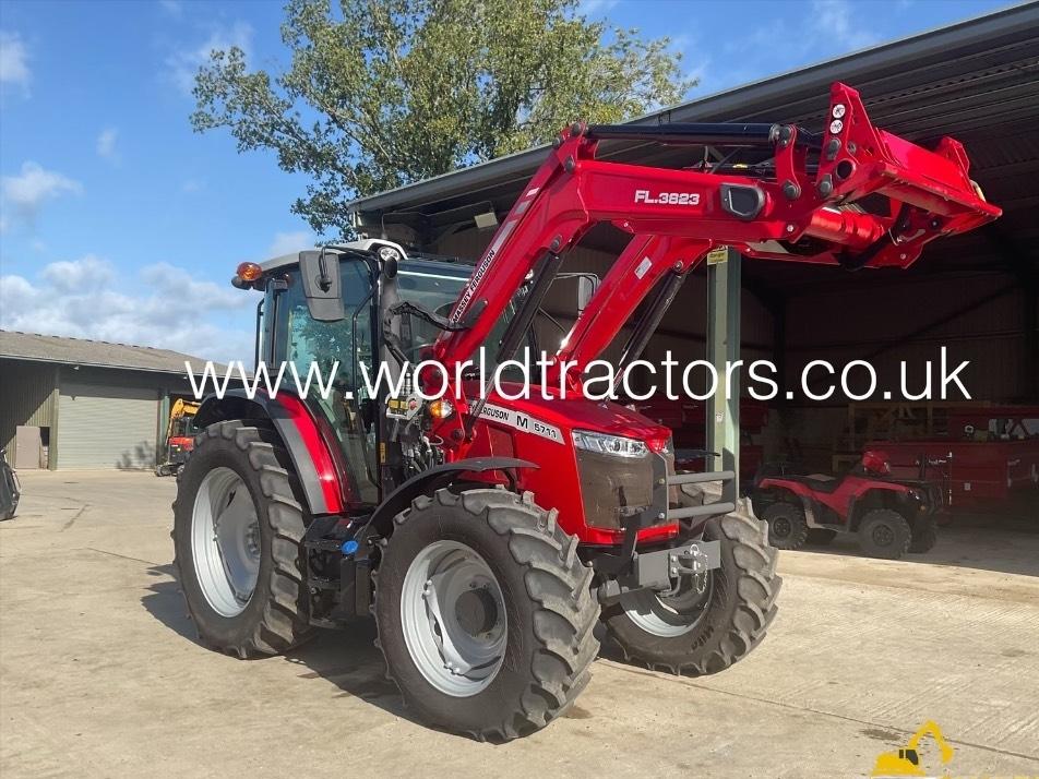Tractor - Massey Ferguson 5711M