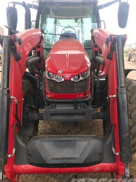 Tractor - Massey Ferguson 5712S