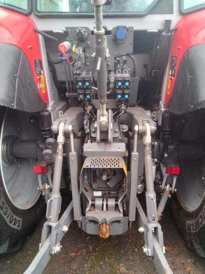 Tractor - Massey Ferguson 5S.125