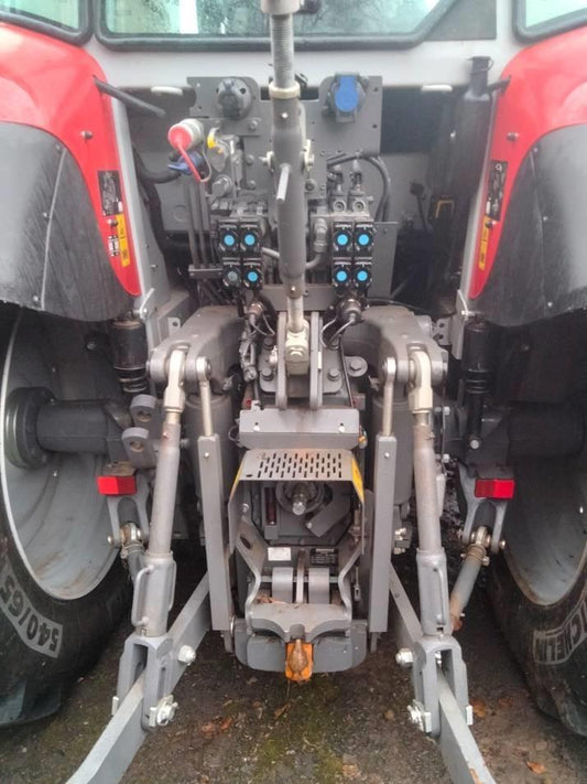 Tractor - Massey Ferguson 5S.125