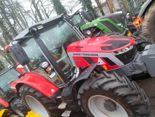 Tractor - Massey Ferguson 5S.125