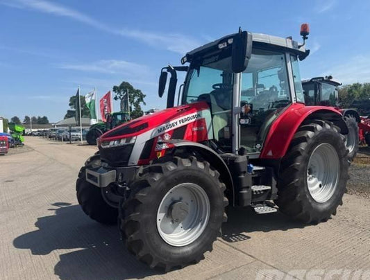 Tractor - Massey Ferguson 5S.135