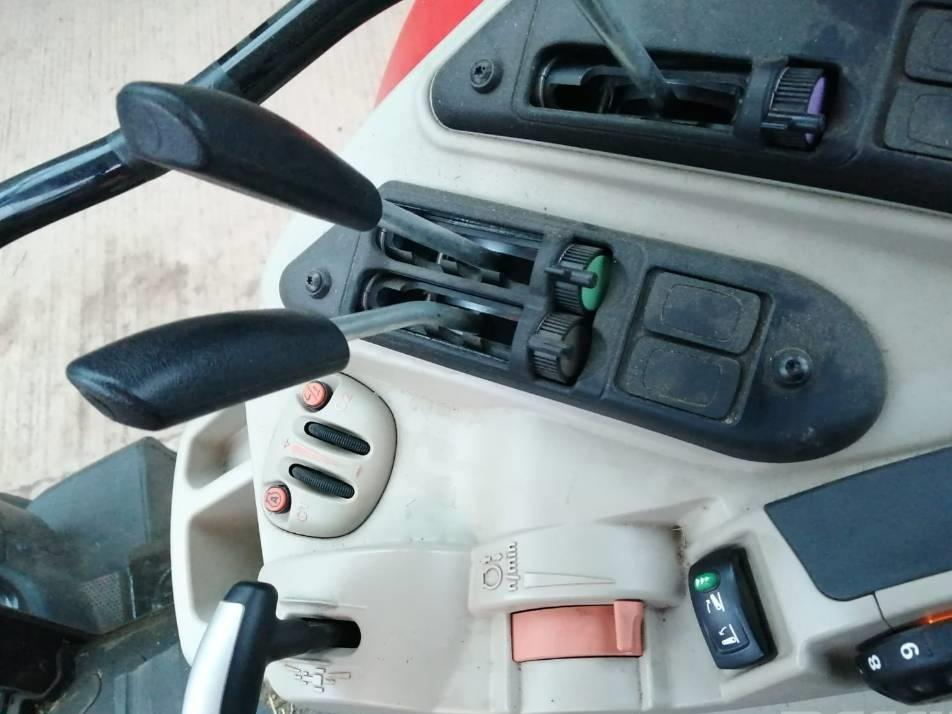 Tractor - Massey Ferguson 6713S ESD6