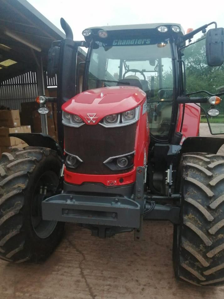 Tractor - Massey Ferguson 6713S ESD6