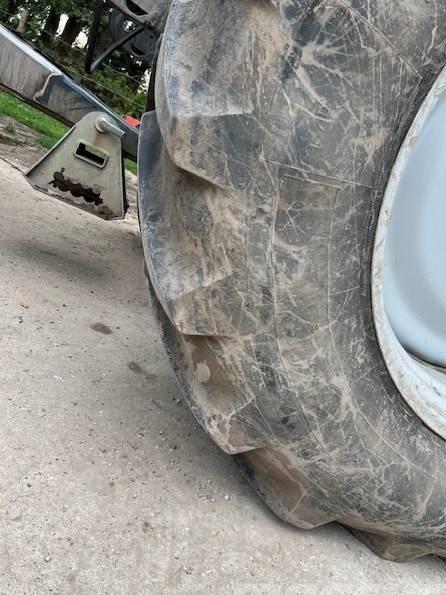 Tractor - Massey Ferguson 7718S