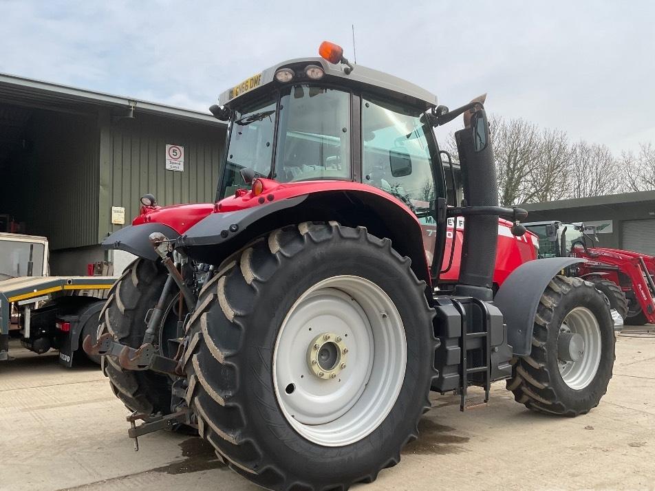 Tractor - Massey Ferguson 7720 DYNA-6
