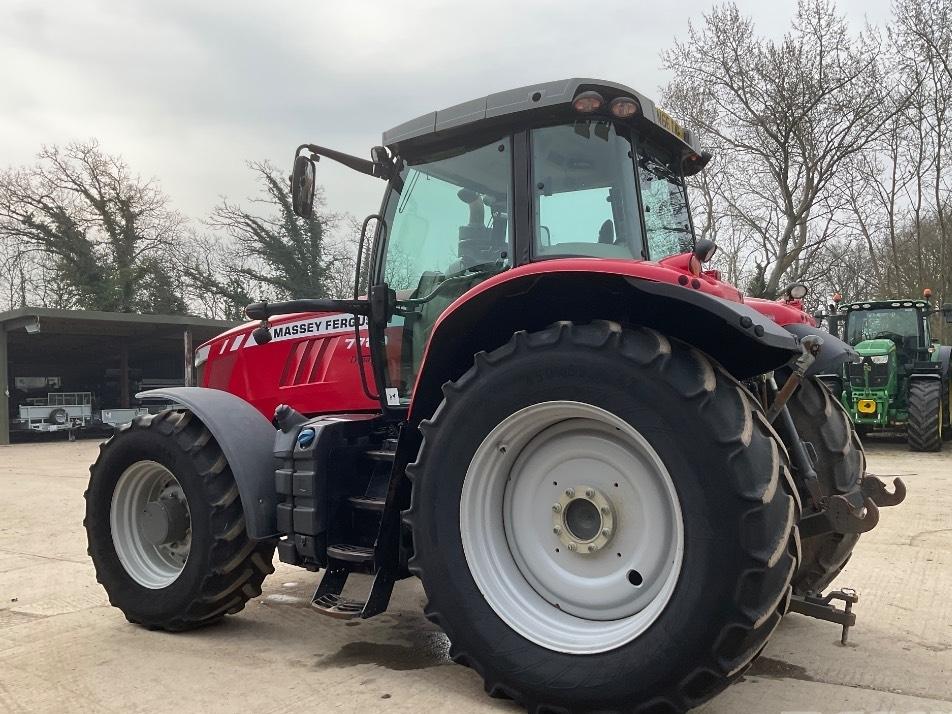 Tractor - Massey Ferguson 7720 DYNA-6