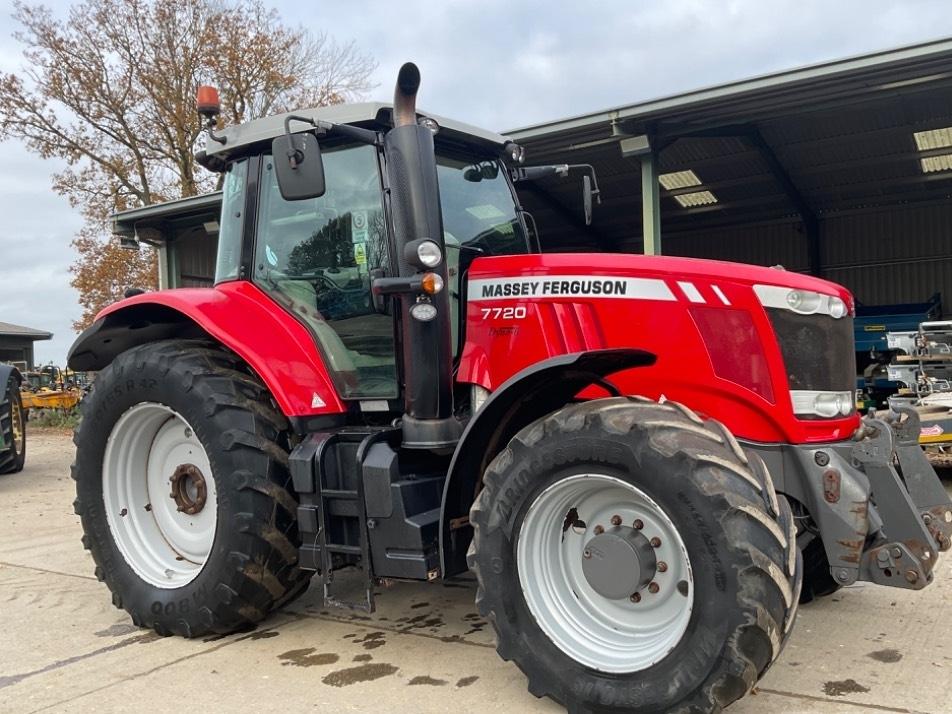 Tractor - Massey Ferguson 7720