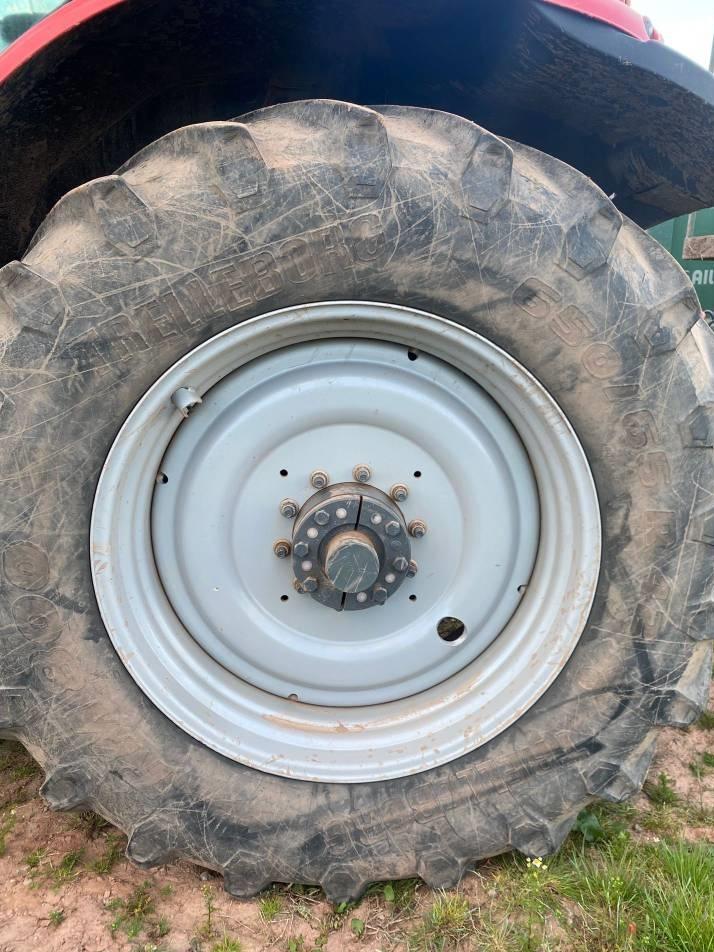 Tractor - Massey Ferguson 7726