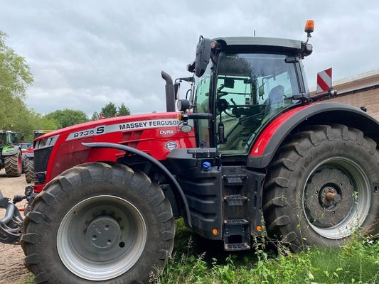 Tractor - Massey Ferguson 8735S