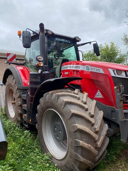 Tractor - Massey Ferguson 8735S
