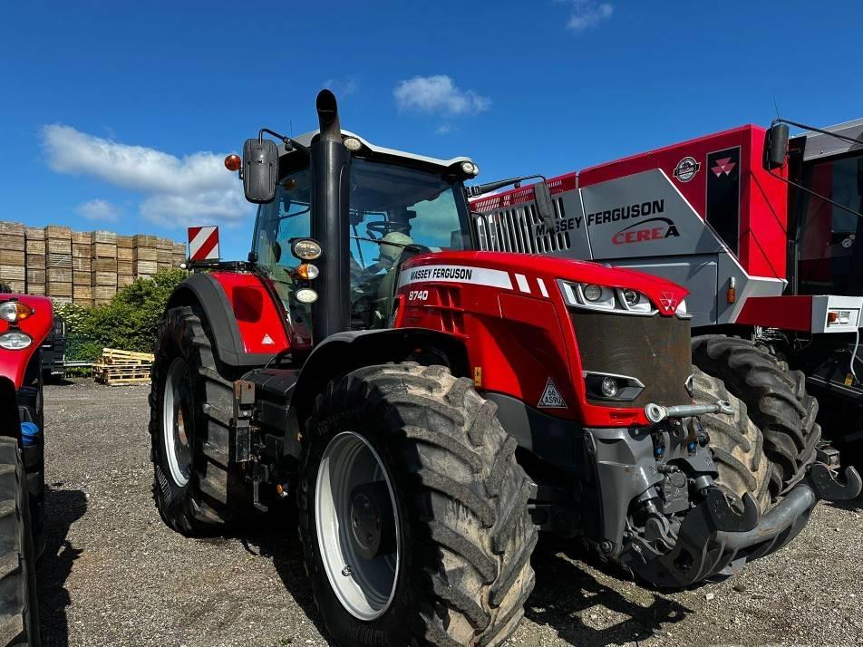 Tractor - Massey Ferguson 8740MR EXDV
