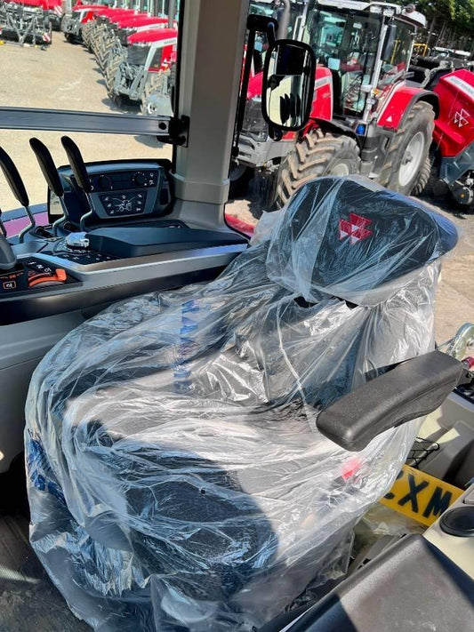 Tractor - Massey Ferguson 8S.205 EFD7