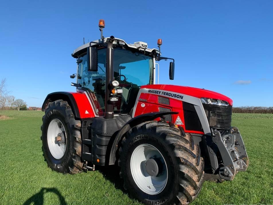 Tractor - Massey Ferguson 8S.265 EXD7