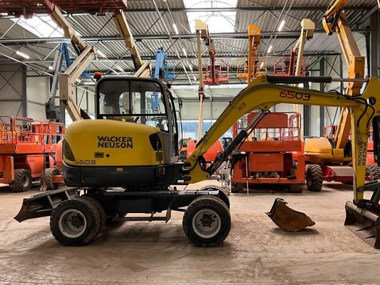 Excavator pe roti - Neuson 6503 WD