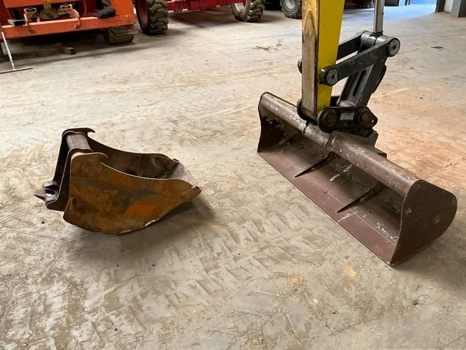 Excavator pe roti - Neuson 6503 WD